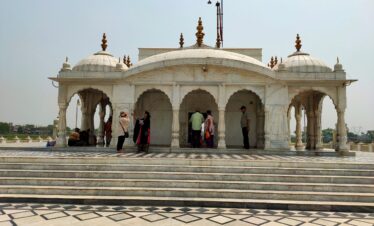 Pawapuri Jain mandir